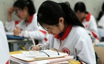 高一作文600字6篇