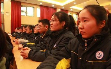 坚守类的作文精选5篇