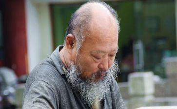 老人的价值作文7篇