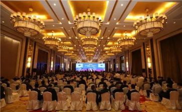 年会致公司的演讲稿最新7篇